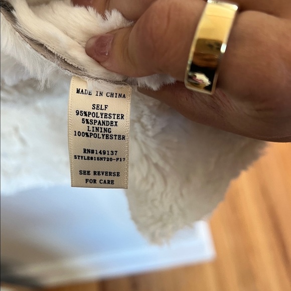 Altar'd State Cream and Tan Shearling Vest - Picture 4 of 7